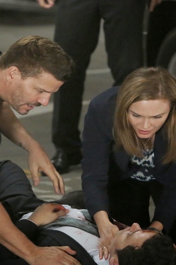 Bones – S10E01 – Le rivelazioni del cadavere