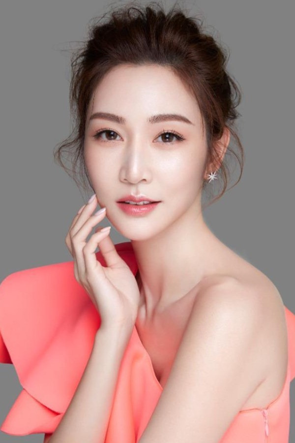 Vicky Tseng's headshot