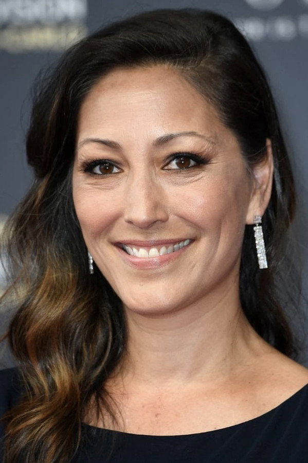 Christina Chang's headshot
