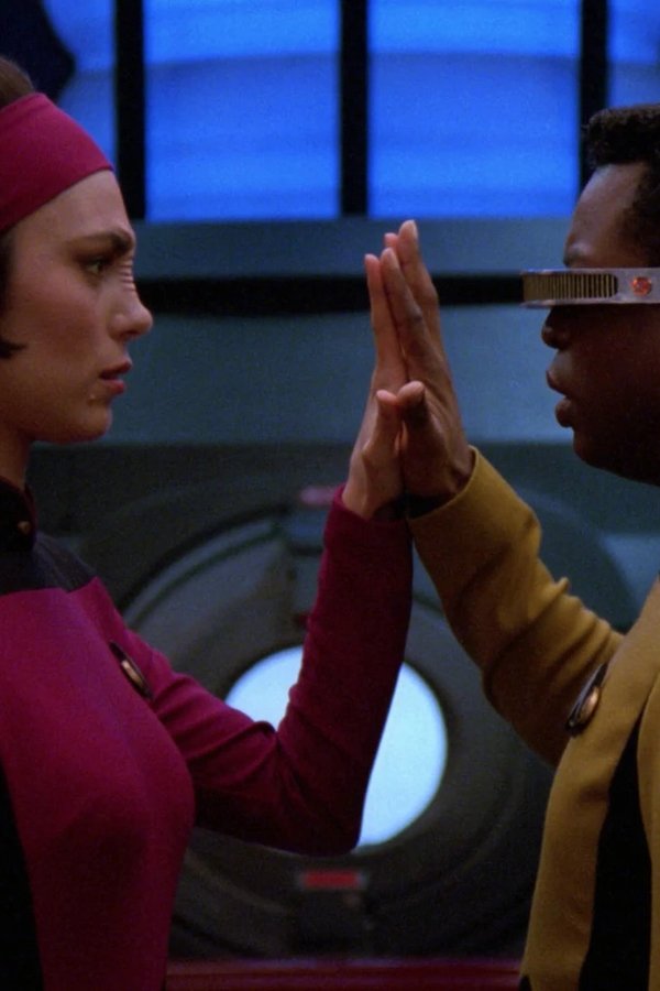 Star Trek: The Next Generation - Bölüm 24