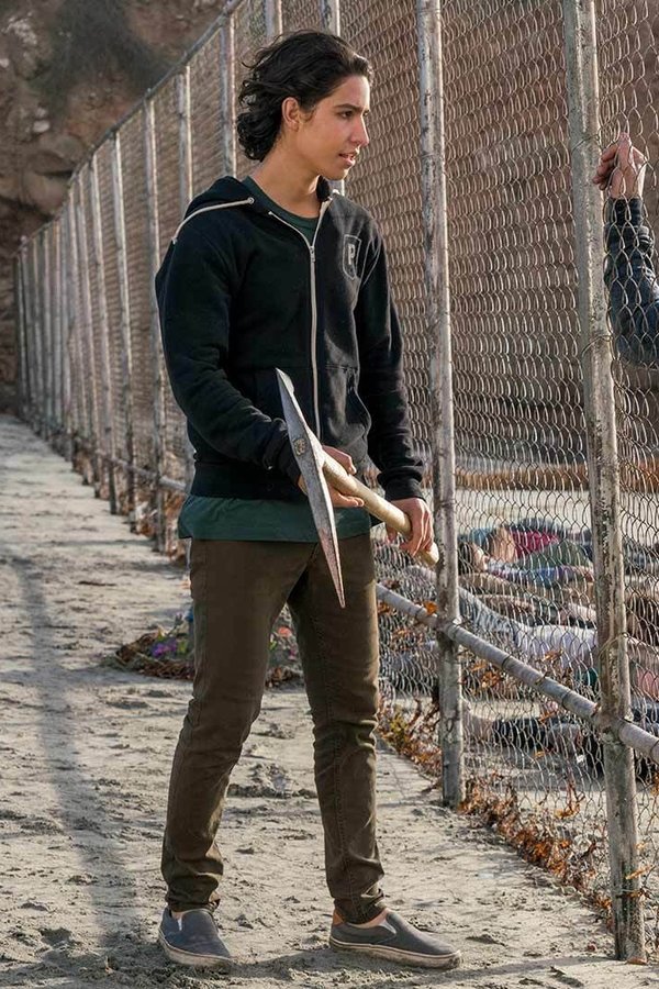 Fear the Walking Dead – S02E02 – Tutti cadiamo a terra