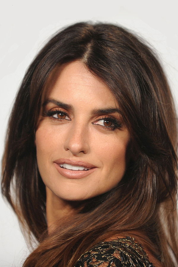 Penélope Cruz's headshot