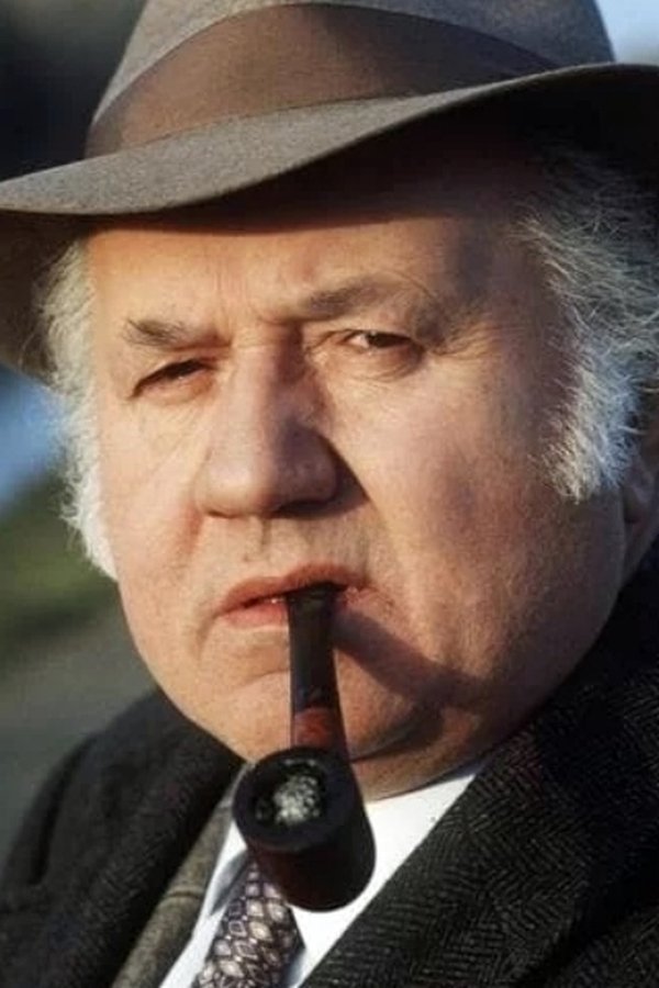 Jean Richard's headshot