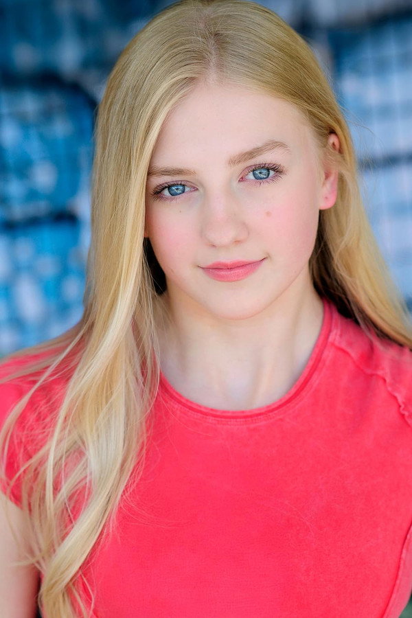 Stella Bratcher's headshot