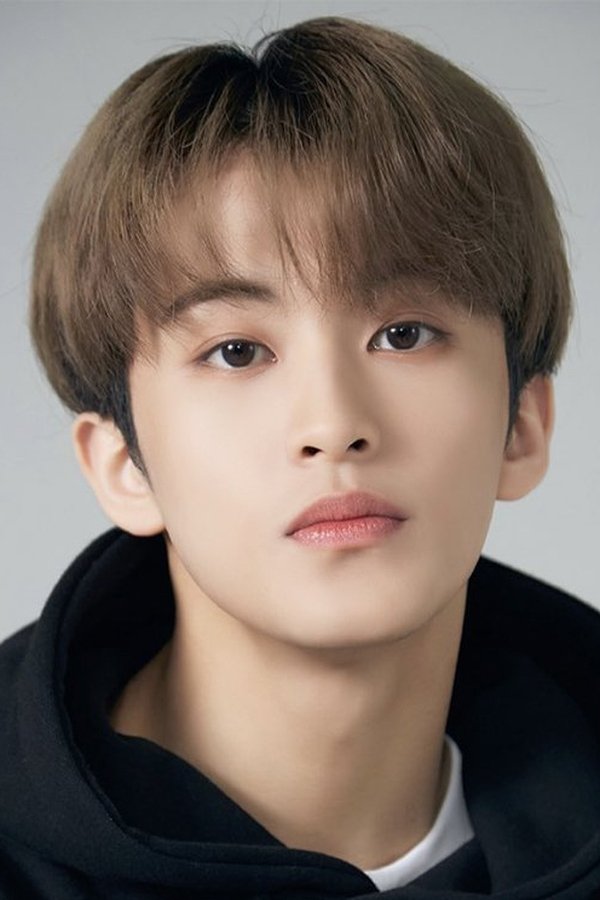 Mark Lee's headshot
