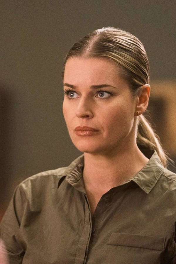 The Librarians – S04E09 – … e una città di nome Faida