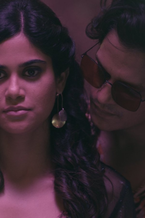 She – S01E01 – Episodio 1