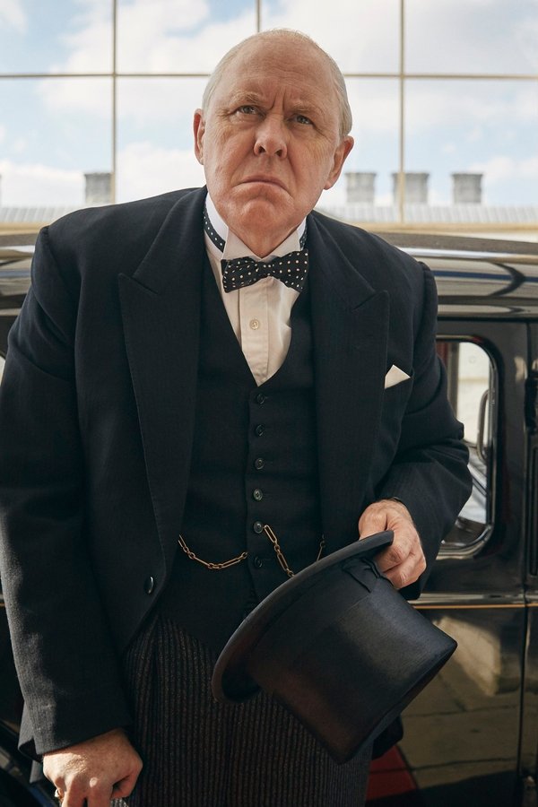 The Crown – S01E07 – Sapere è potere