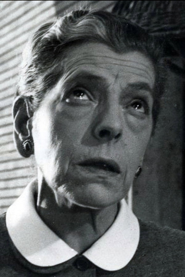 Tina Pica's headshot