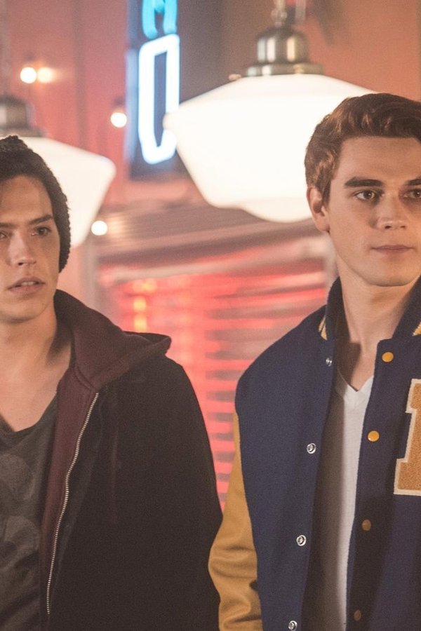 Riverdale – S01E02 – Capitolo due: “L’infernale Quinlan”