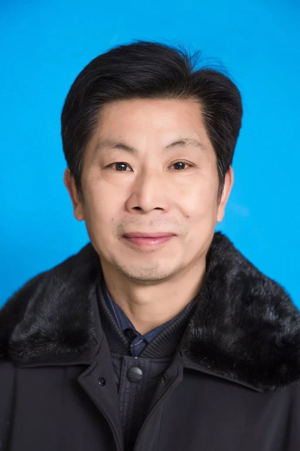 Chunming Wang's headshot