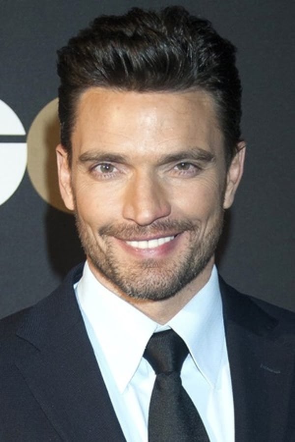 Julián Gil's headshot