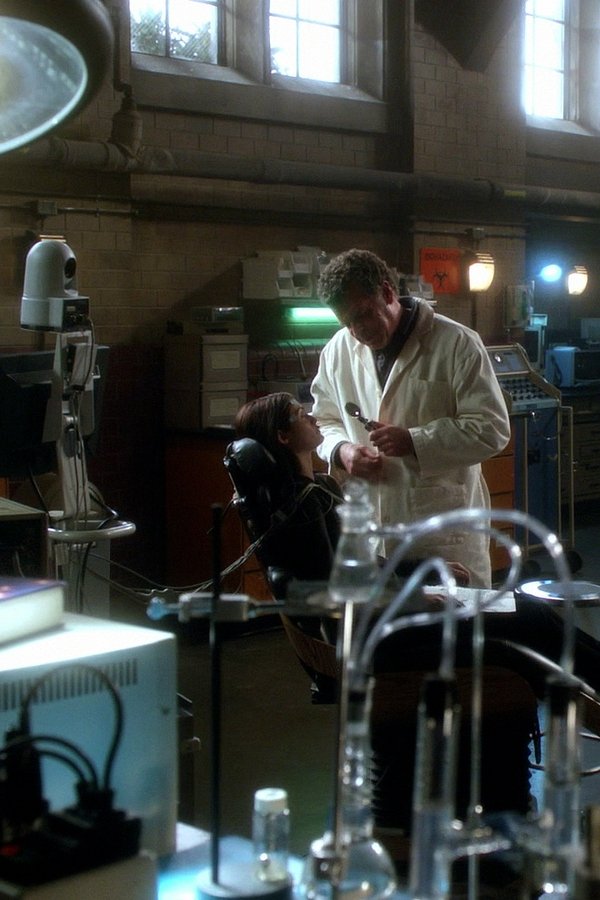 Fringe – S04E10 – Visioni forzate