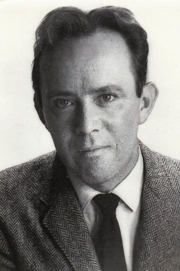 Lou Frizzell's headshot