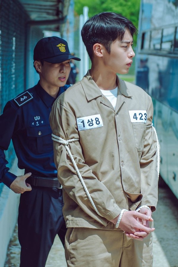 Illegittimo – S01E08 – Episodio 8