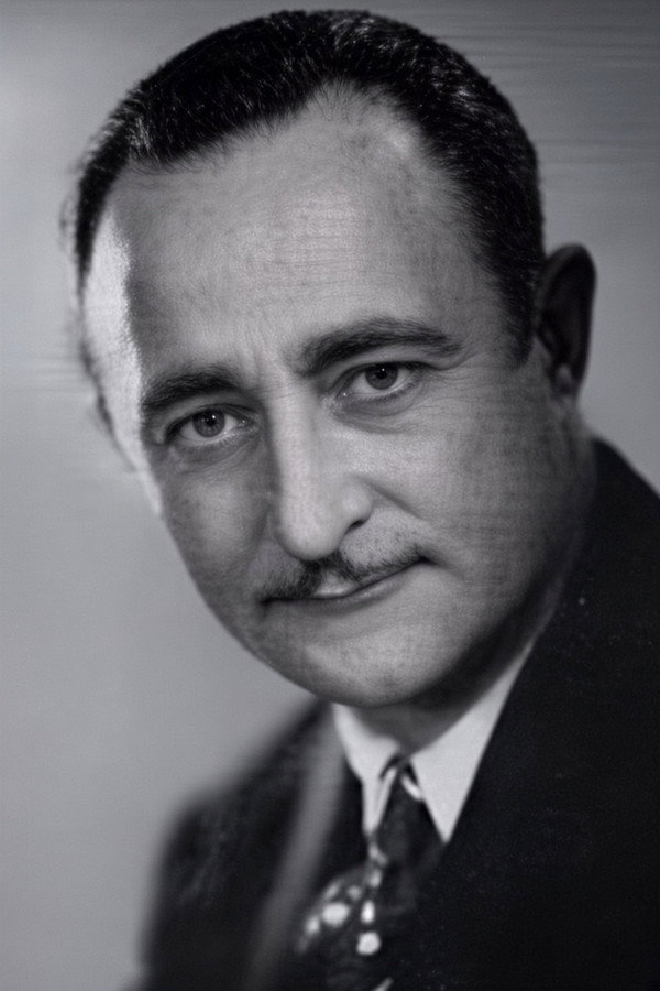 Harry E Lang's headshot