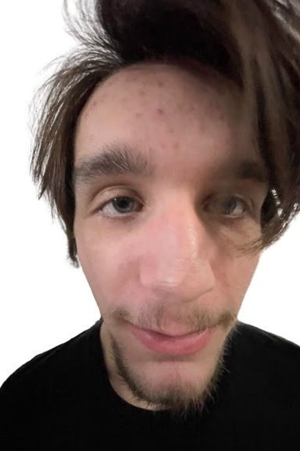Landon Davis's headshot