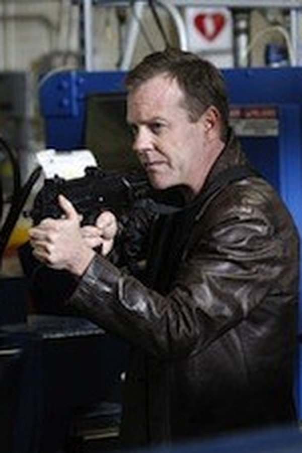 24 Twentyfour – S08E19 – Dalle 10:00 alle 11:00