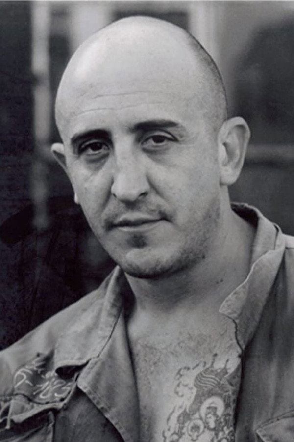Paulo Tocha's headshot