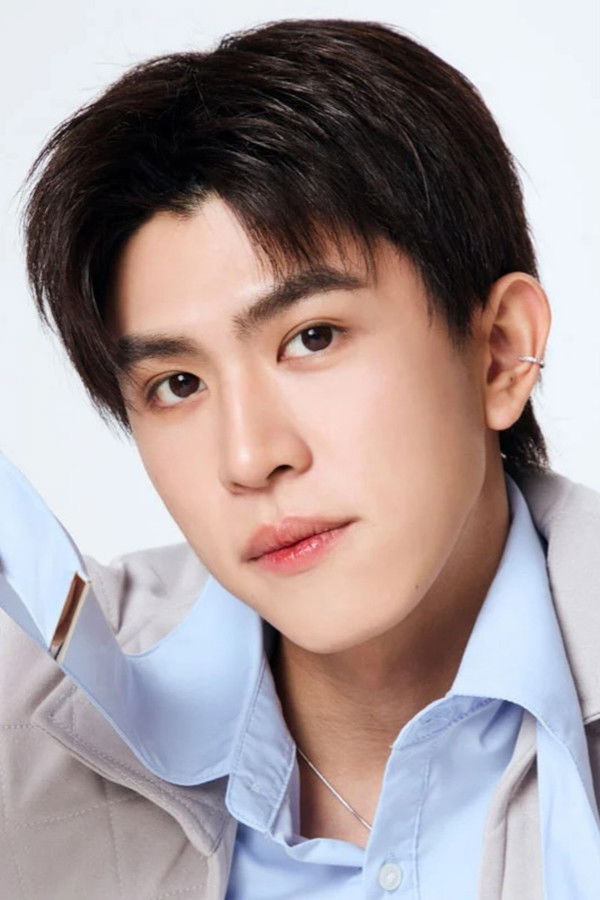 Save Saisawat's headshot