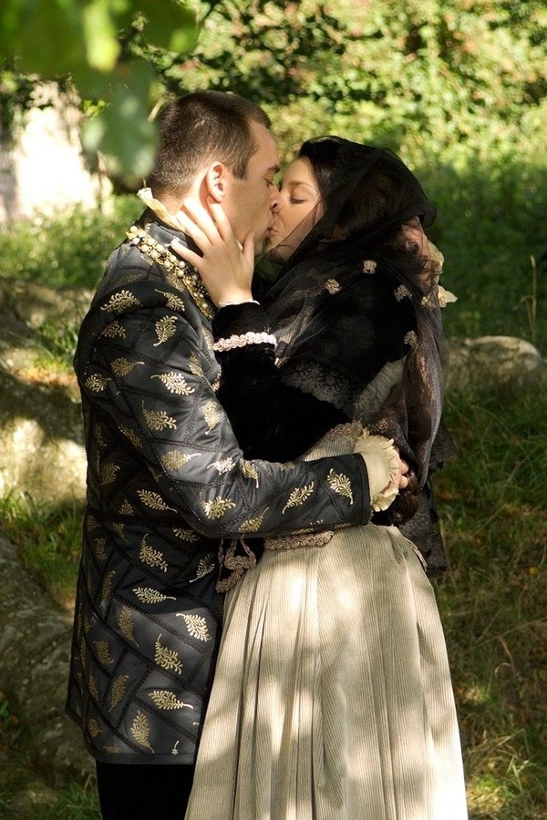 I Tudor – S01E07 – Messaggio Per L’Imperatore