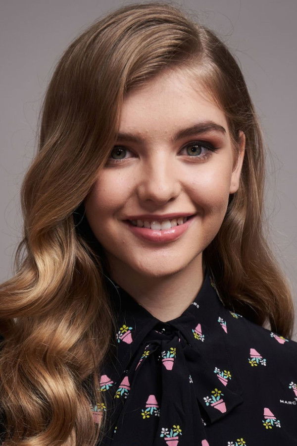 Lyliana Wray's headshot