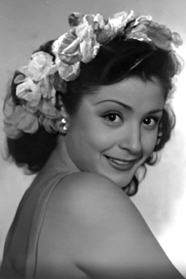 Virginia Serret's headshot