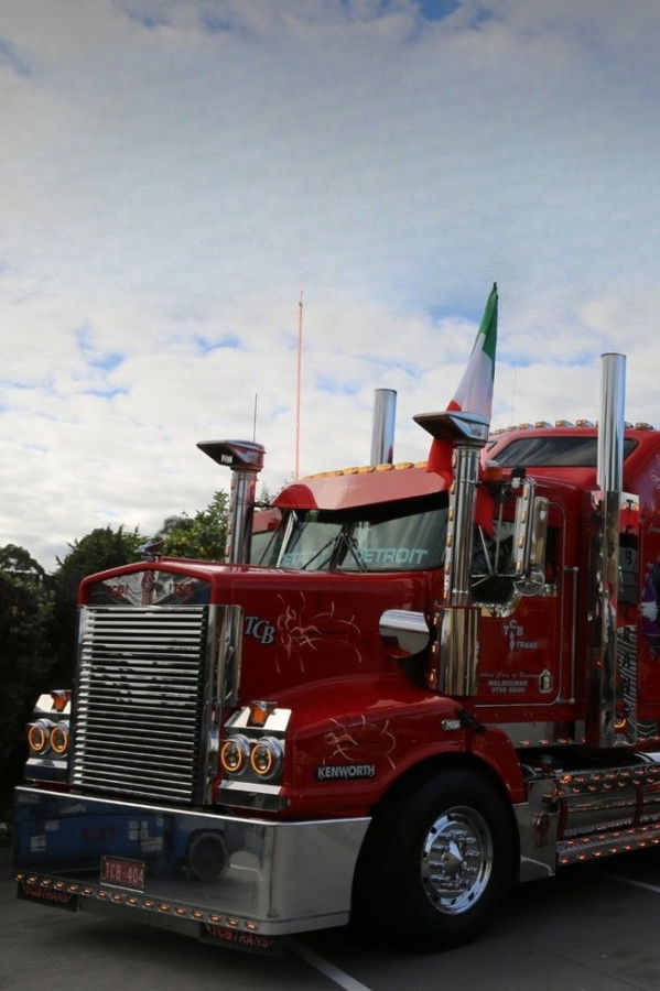 Rides Down Under: Aussie Truckers