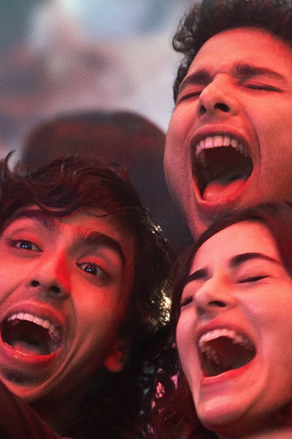 Kho Gaye Hum Kahan (2023) backdrop image