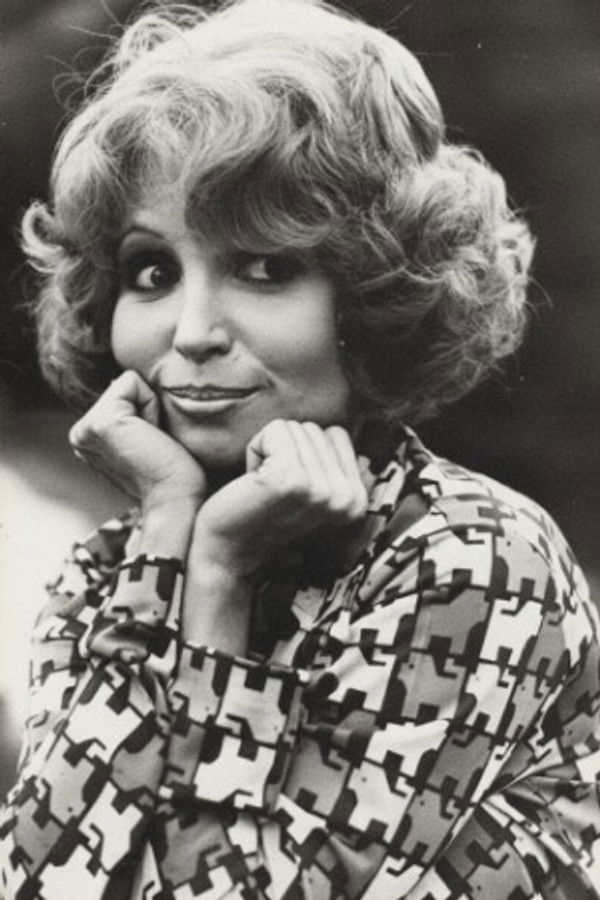 Riva Nimitz's headshot