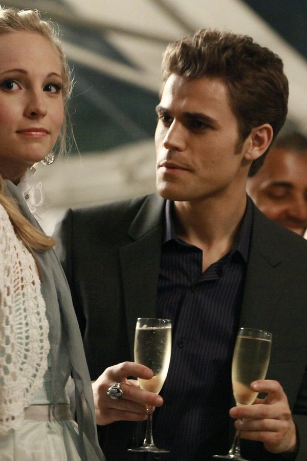 The Vampire Diaries – S01E04 – Legami familiari