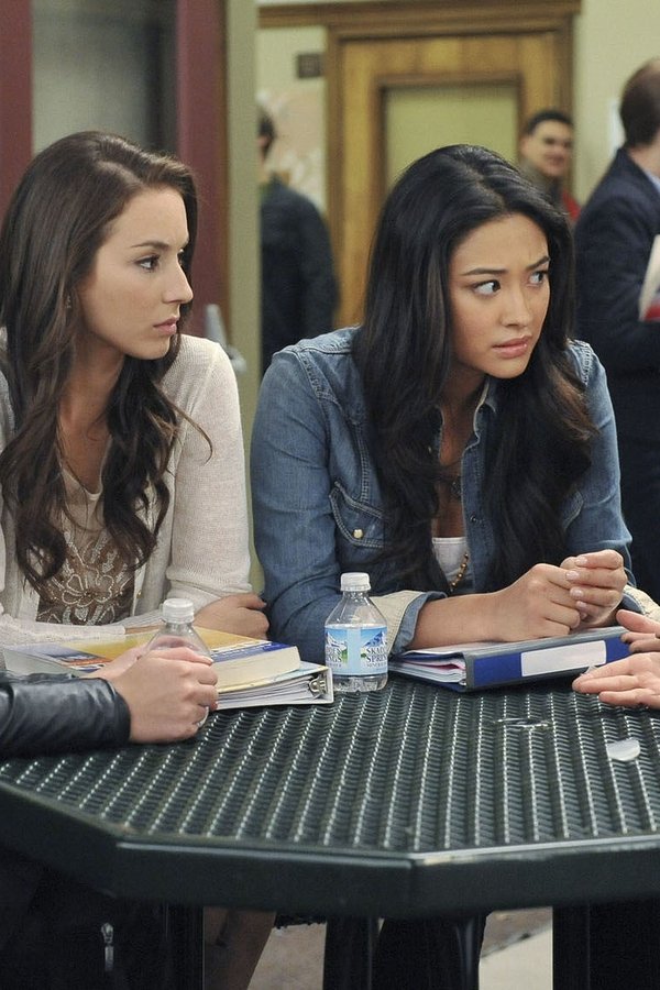 Pretty Little Liars – S02E17 – Proteggi chi ami