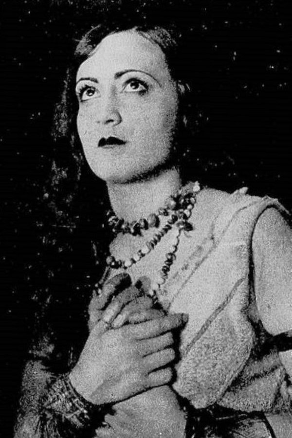 Dora Fleury