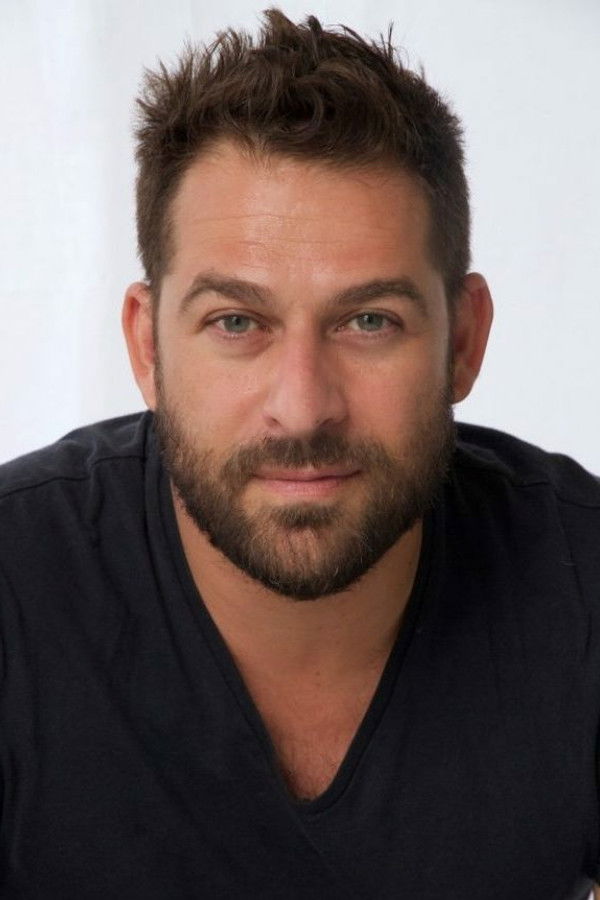 Emmanuel Castis's headshot