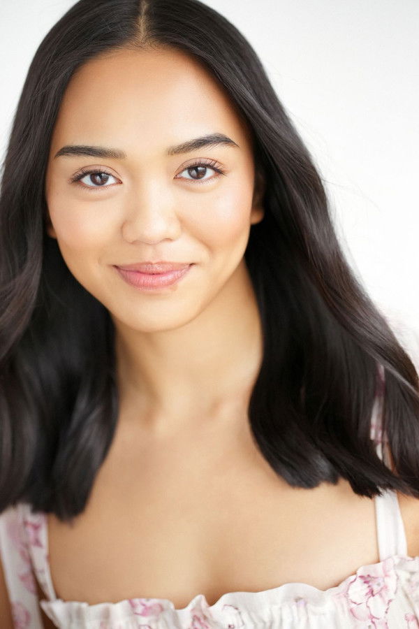 Raine Mateo's headshot