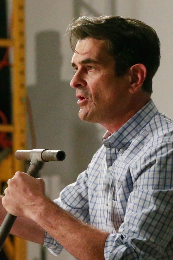 Modern Family – S06E23 – La fidanzata di Manny