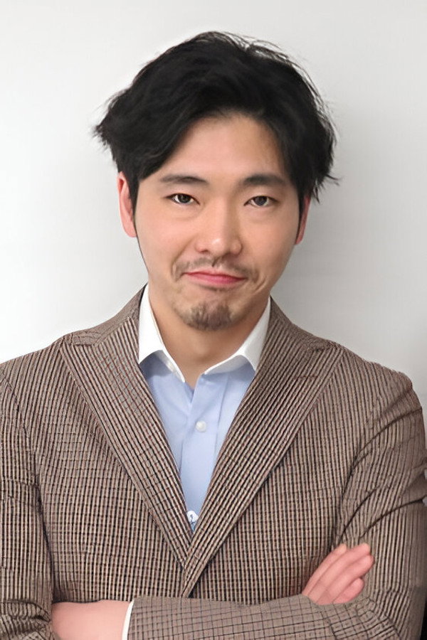 Tasuku Emoto's headshot