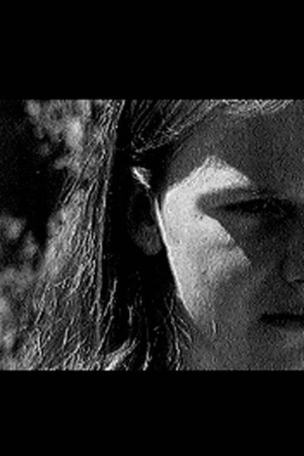 Can I Swim When I Am Wearing a Tampon?