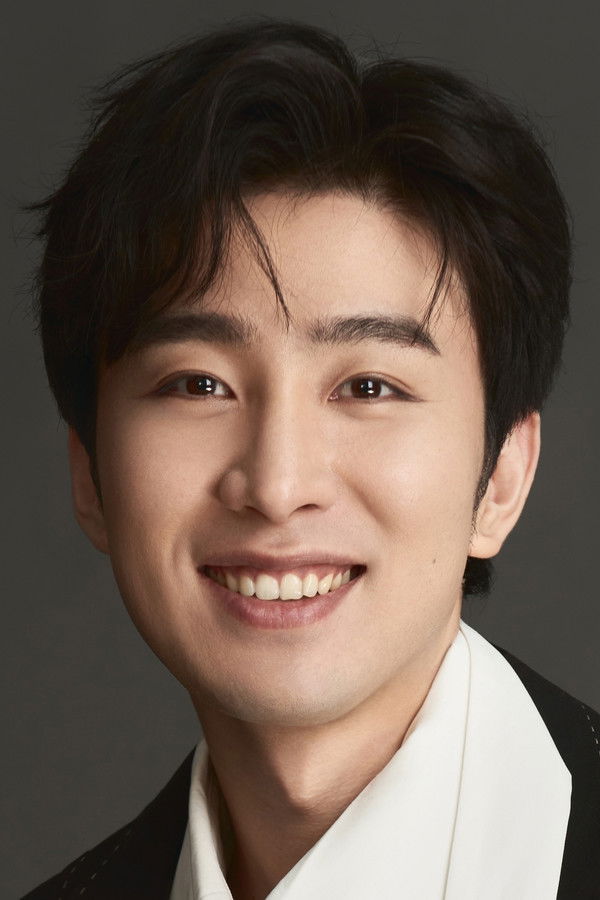 Zhang Chi's headshot