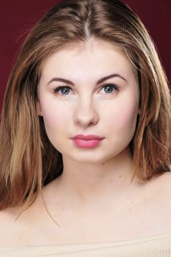 Anna Tsukanova-Kott's headshot