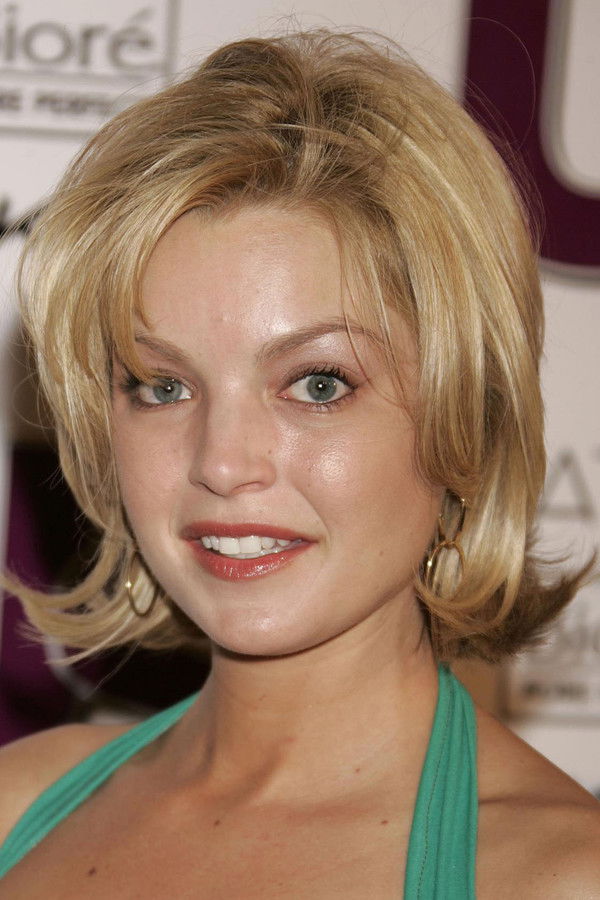 Clare Kramer's headshot