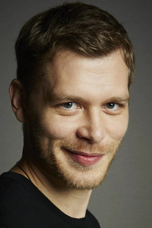 Joseph Morgan's headshot