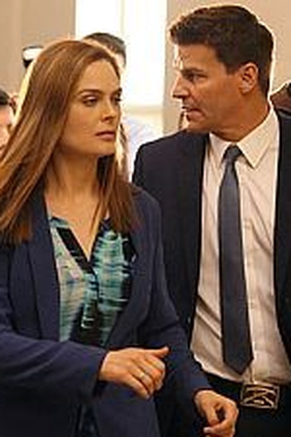 Bones – S09E24 – Il cadavere in poltrona