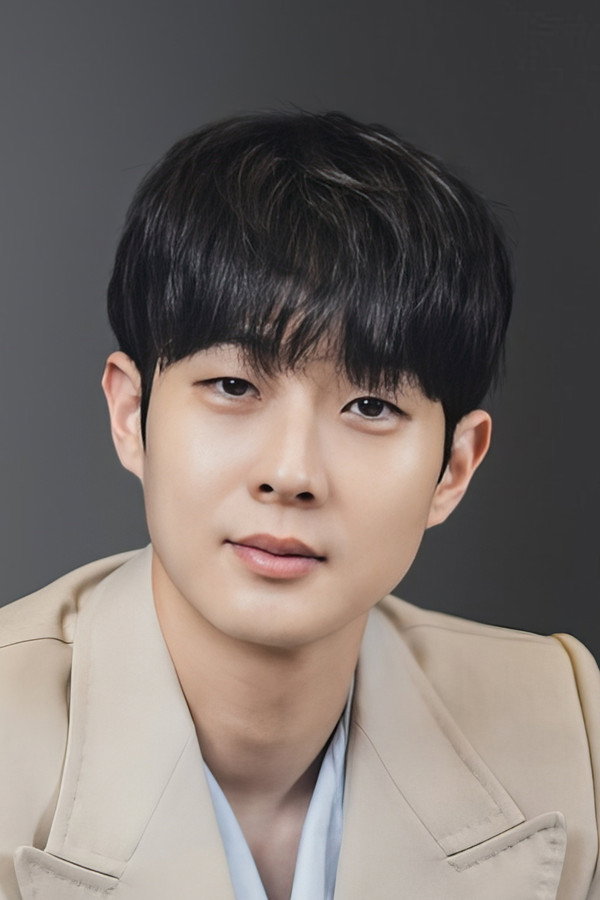 Choi Woo-shik's headshot