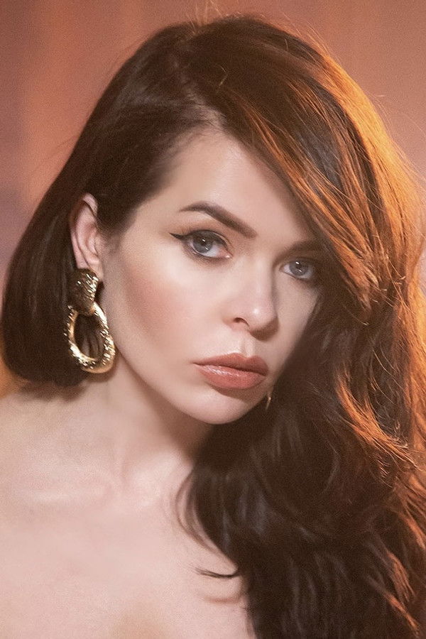 Elena Knyazeva's headshot