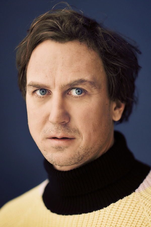 Lars Eidinger's headshot