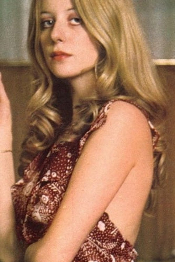 Charlotte Martin's headshot