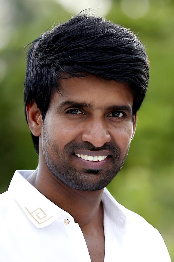 Soori's headshot