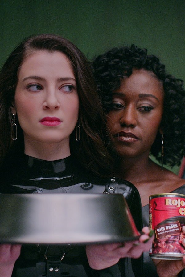 Bonding – S02E02 – Episodio 2