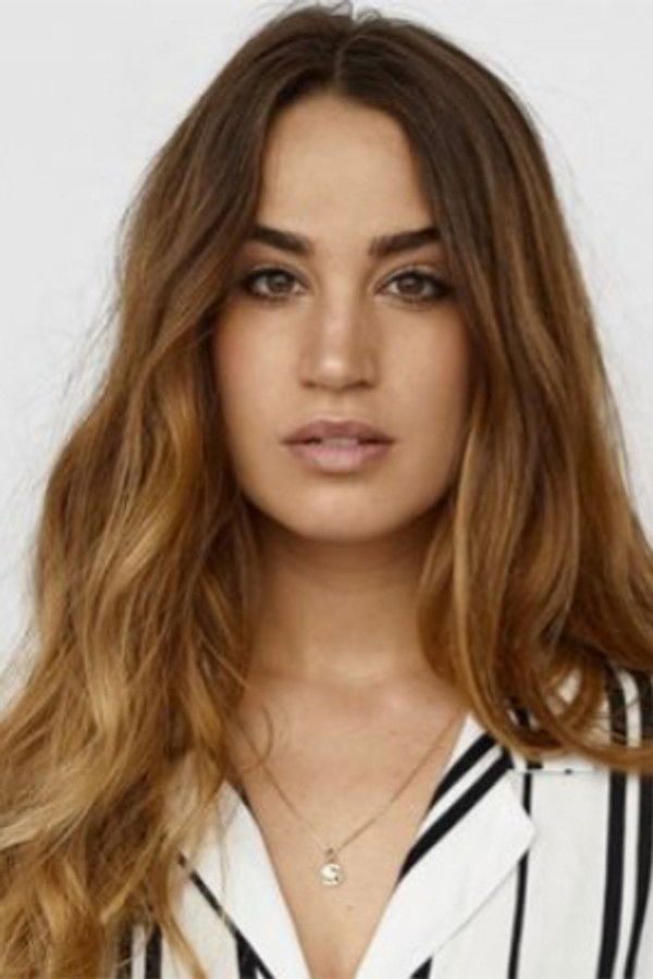 Sara Barroso's headshot